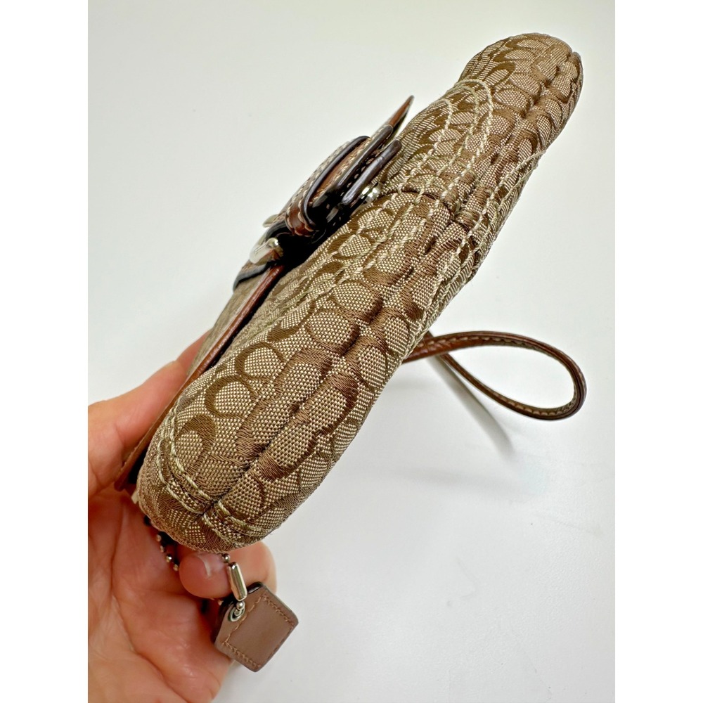 Coach Soho Signature C Buckle Wristlet Beige Jacquard Canvas Brown Leather Trim - Picture 13 of 14